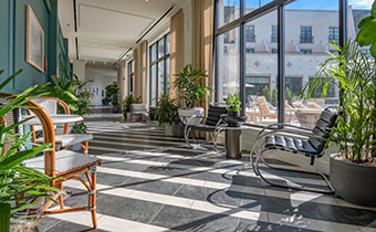 Lobby, Windows, Cottonwood